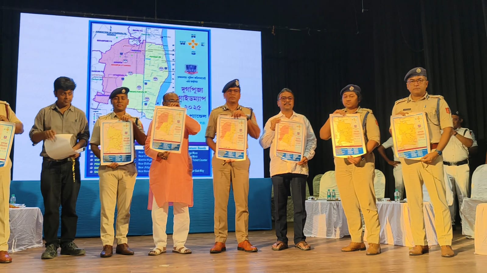 শারদীয়া উপলক্ষ্যে বিশেষ সমন্বয় সভা , উত্তরপাড়া পুরসভার তরফে প্রকাশিত হল গাইড ম্যাপ