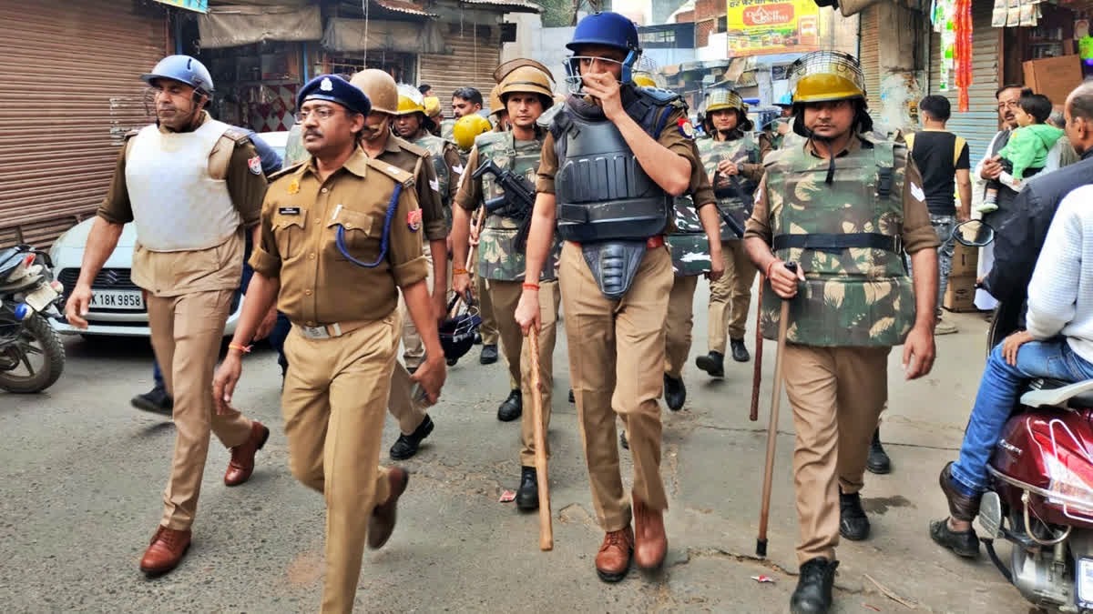 যোগীরাজ্যে লাঠিচার্জে মৃত্যু বিজেপি কর্মীর, সাসপেন্ড ৬ পুলিশকর্মী