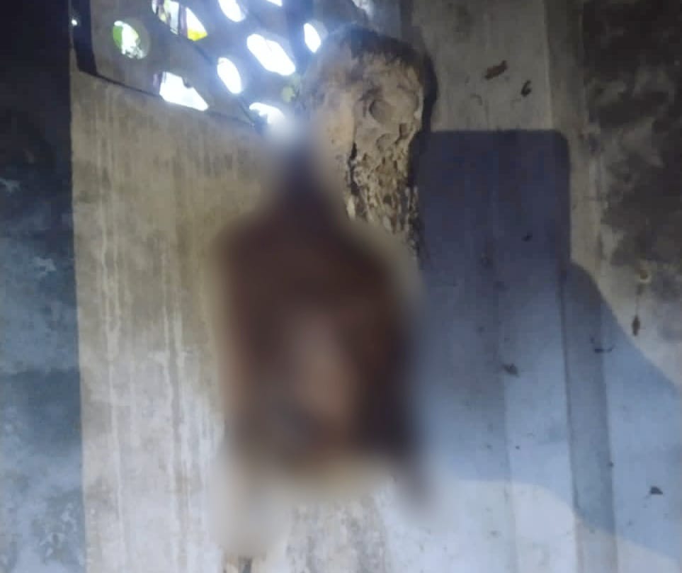 পরিত্যাক্ত কোয়াটার থেকে উদ্ধার মানব দেহাবশেষ , তীব্র চাঞ্চল্য ভাজনঘাট এলাকায়