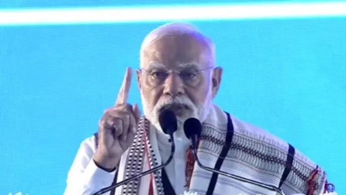 “নেপাল ভারতের ঘনিষ্ঠ বন্ধু”, মণিপুর থেকে বার্তা প্রধানমন্ত্রীর