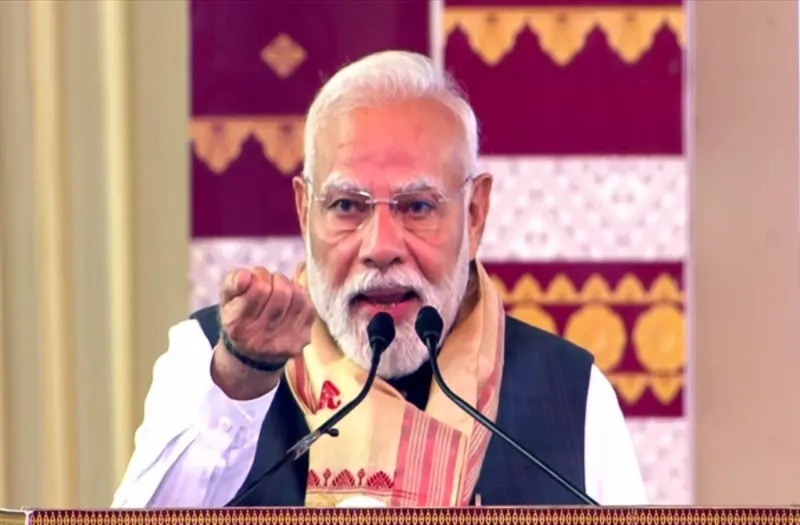 “আমি শিবের ভক্ত, বিষ গিলে নিতে পারি!” মায়ের অপমানের ‘মৃদু’ জবাব মোদির