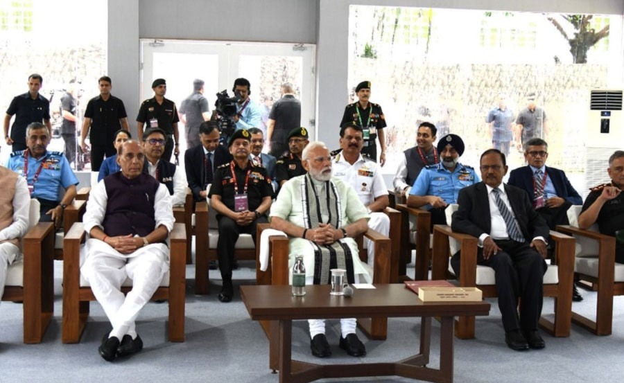 ফোর্ট উইলিয়ামের সেনা সম্মেলনে মোদি, আড়াই ঘণ্টা ধরে বক্তব্য-বৈঠক প্রধানমন্ত্রীর
