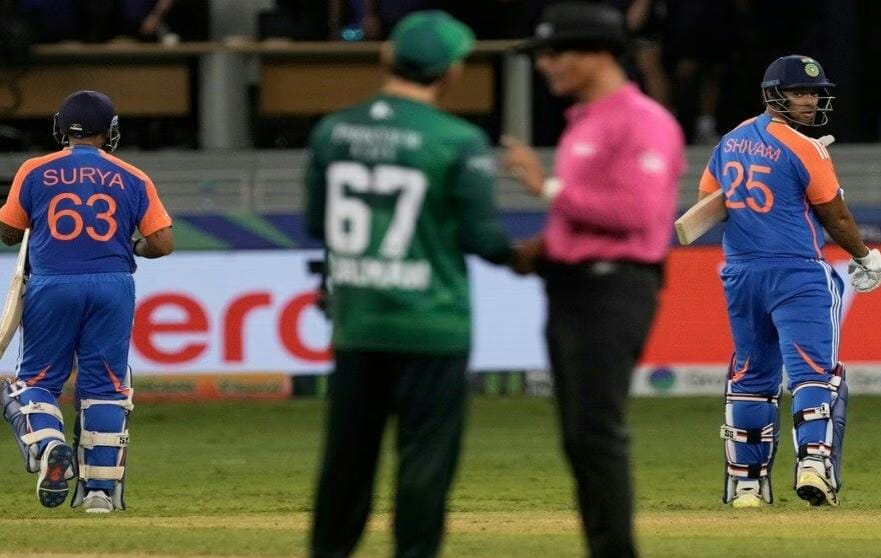 এশিয়া কাপ , বাইশ গজের উত্তাপ ছড়াল প্রশাসনিক দফতরে , গদিছাড়া পাক শীর্ষ আধিকারিক