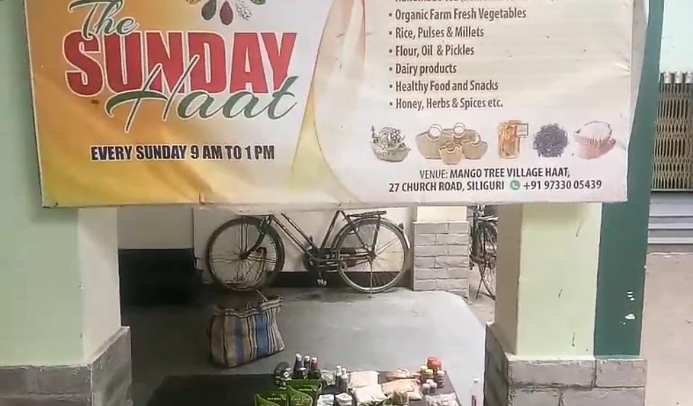 উত্তরবঙ্গের বিশেষ আকর্ষণ , ঘরের নিত্যপ্রয়োজনীয় সম্ভার নিয়ে আয়োজিত সানডে হাট