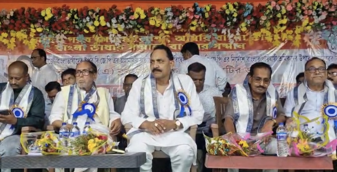 বিজেপিকে কুরুচিকর আক্রমণ , বিতর্কের মুখে পিছু হটলেন তৃণমূল নেতা