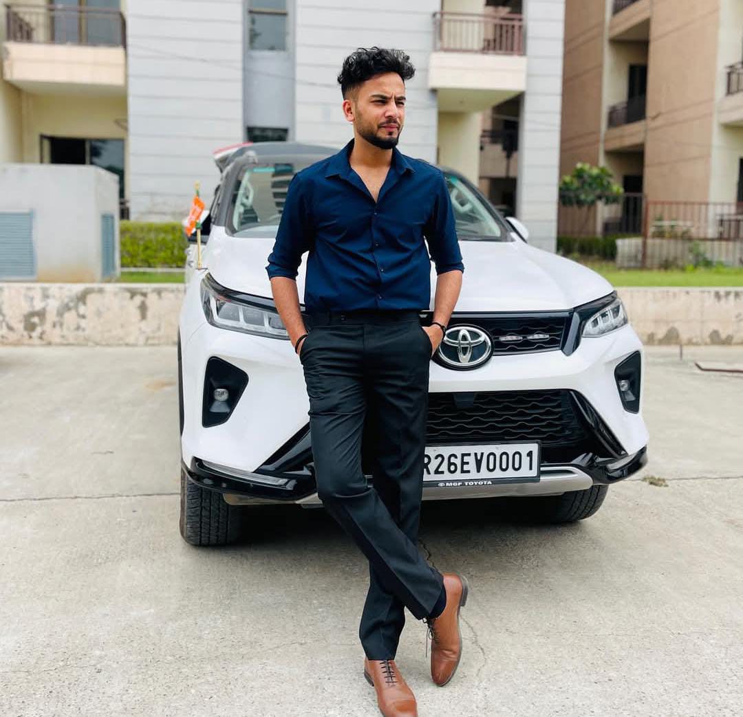 ফের নিশানায় বলিউড তারকা, সালমান ঘনিষ্ঠ এলভিসের বাড়িতে লাগাতার গুলিবর্ষণ