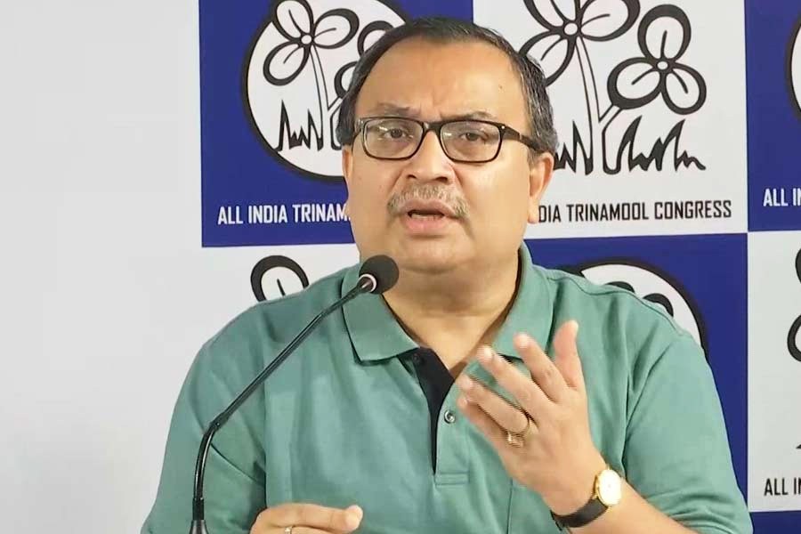 বগলা মায়ের মন্ত্র যার ঠোঁটে তাকে ধর্ম নিয়ে জ্ঞান দিতে আসবেন না , পুজো উদ্বোধন বিতর্কে শুভেন্দুকে পাল্টা জবাব কুণালের