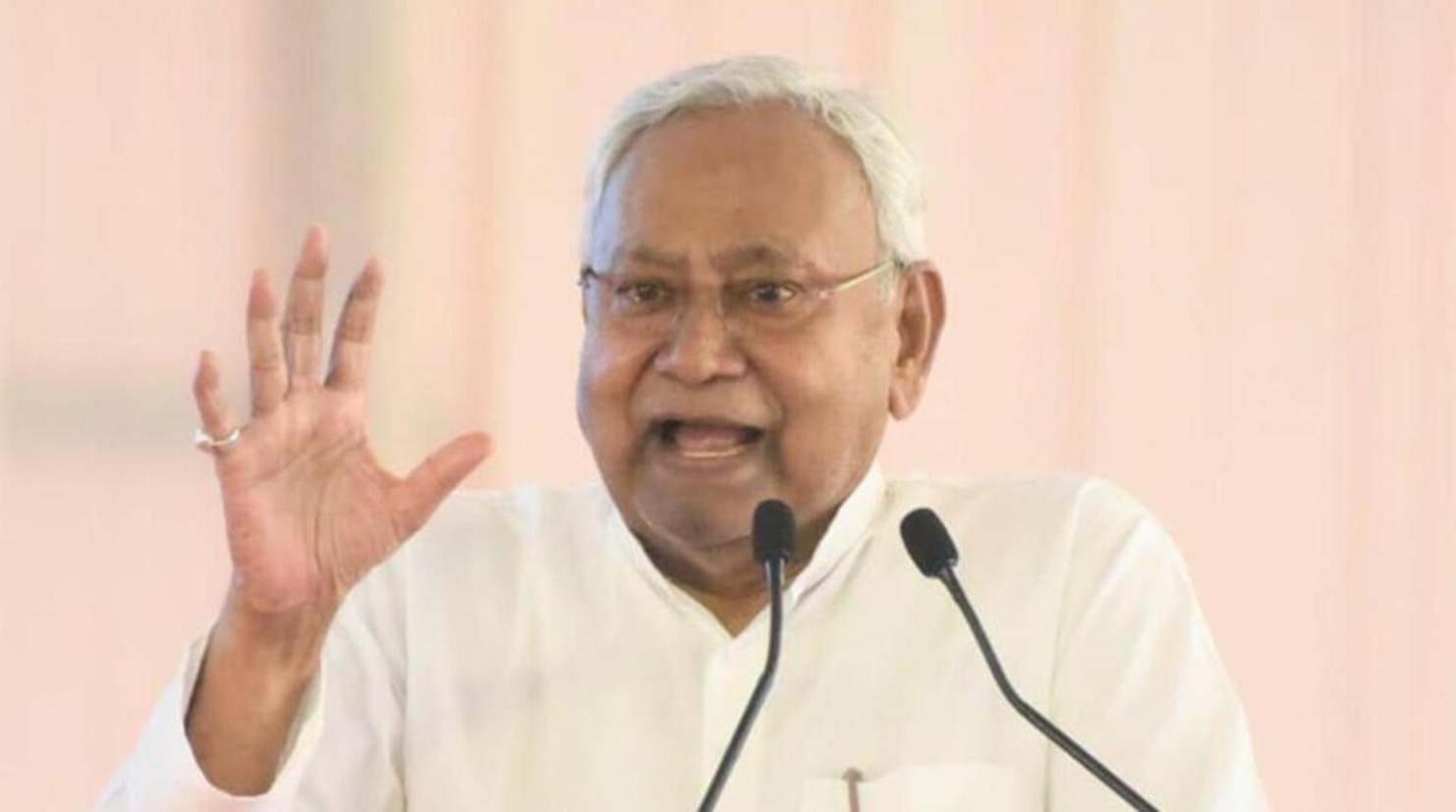 ভোটমুখী বিহারে ‘কল্পতরু’ নীতীশ, আইনজীবীদের জন্য মাসিক ভাতা ঘোষণা এনডিএ সরকারের