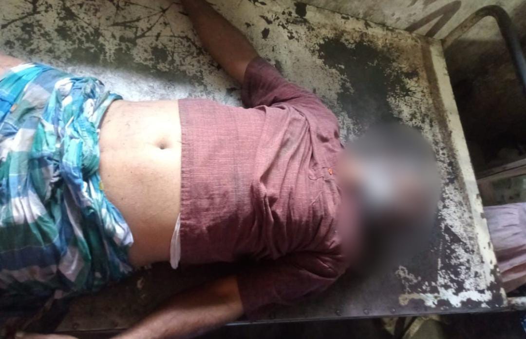 দাঁড়িয়ে থাকা টোটোয় সজোরে ধাক্কা বেপরোয়া চার চাকার , মৃত ১ বৃদ্ধ