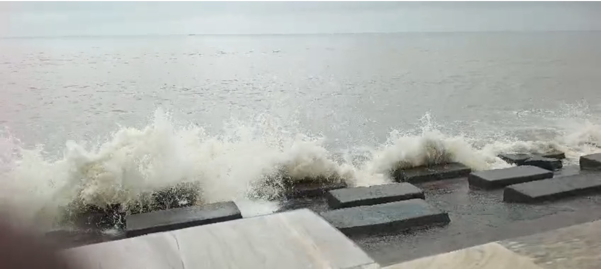 দিঘা-শঙ্করপুরে জোয়ার সতর্কতা, জোরদার পর্যটক নিরাপত্তা