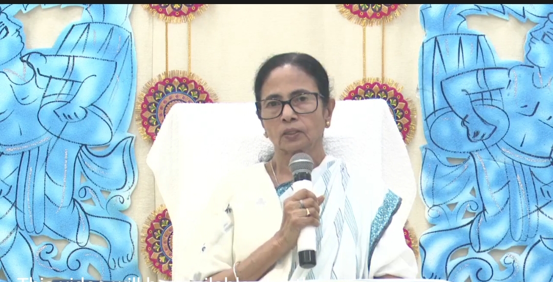 দুর্যোগে বিপর্যস্ত কলকাতা, নবান্নে খোলা কন্ট্রোল রুমের ঘোষণা মুখ্যমন্ত্রীর