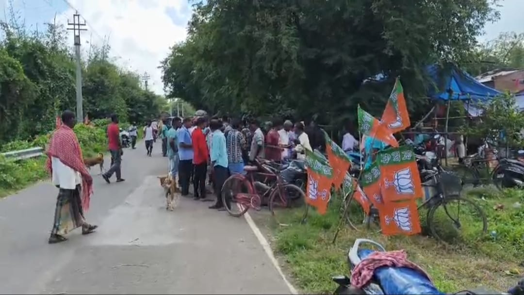 সমবায় সমিতির নির্বাচন ঘিরে টানটান উত্তেজনা বড়ঞায় , মুখোমুখি তৃণমূল - বিজেপি