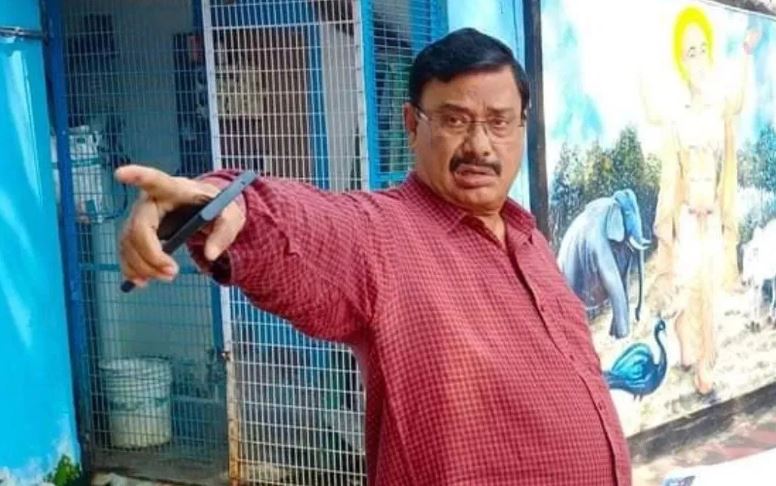 যারা মারা গেছে তাদের নিজের দায়, লাইটপোষ্ট সরকার পাহারা দেবে নাকি , বিস্ফোরক মন্তব্য মেয়র পরিষদের