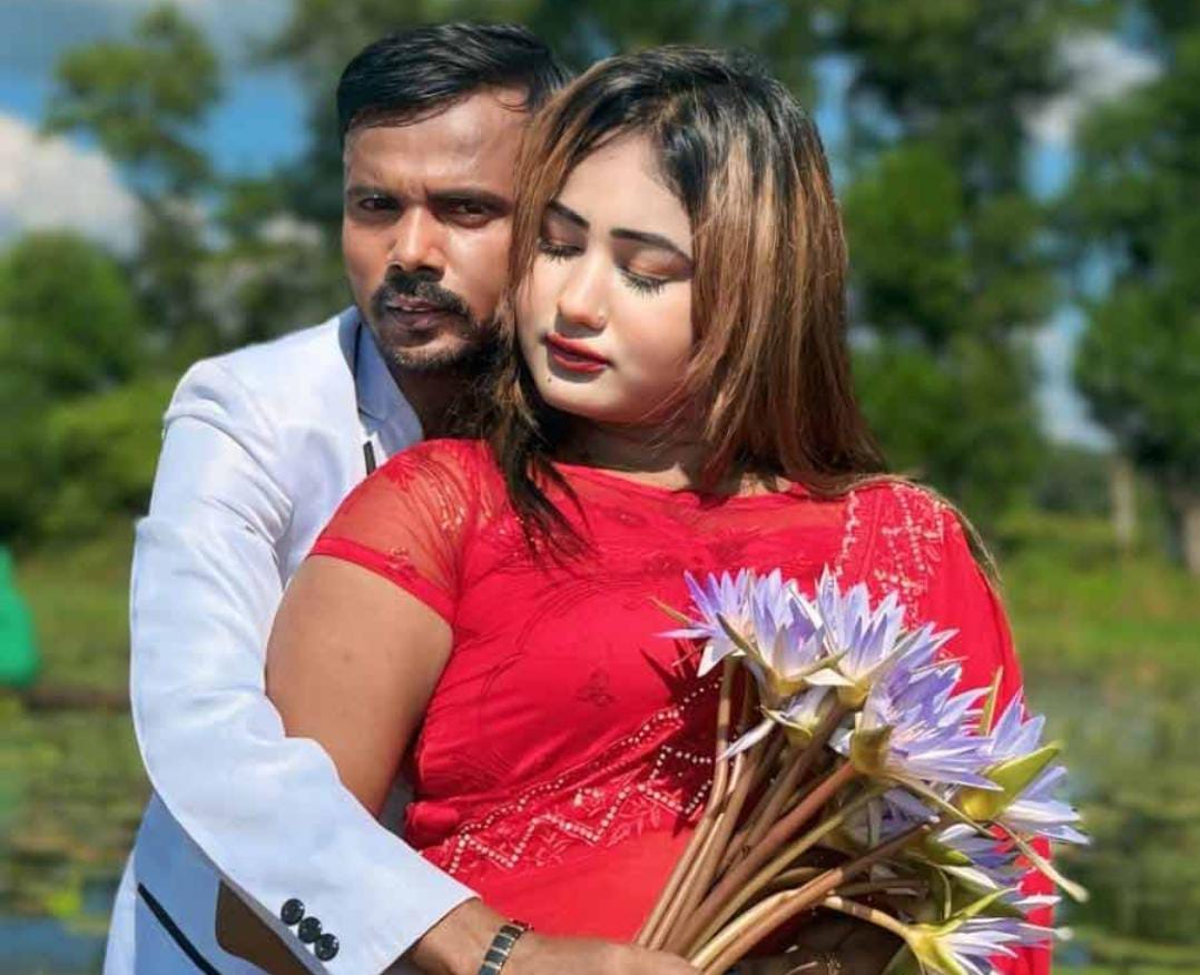 দেড় মাসের ব্যবধানে সুর বদল , দ্বন্দ্ব ভুলে স্ত্রীর সঙ্গে এক হলেন হিরো আলম