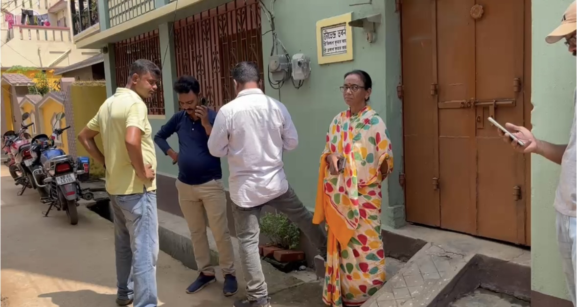 রাতের অন্ধকারে চলন্ত বাইকে ছিনতাই,  সিসিটিভিতে ধরা পড়ল মুহূর্ত