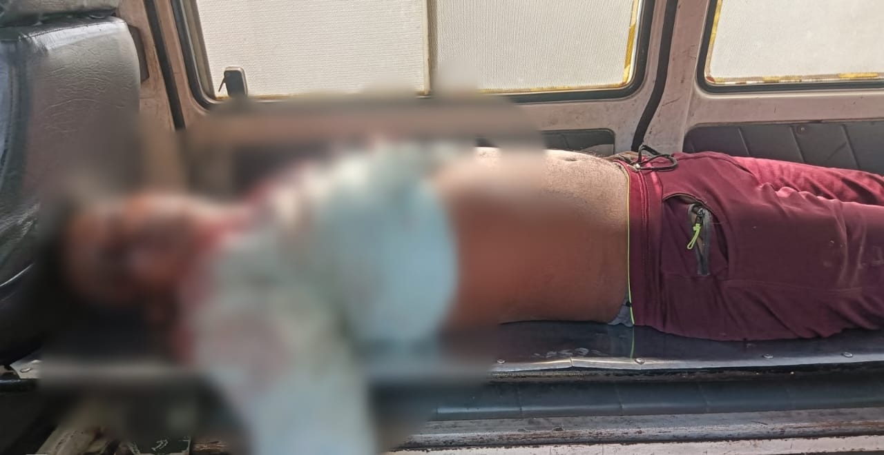 শারদোৎসবের মাঝে মর্মান্তিক দুর্ঘটনা , ক্রেনের তার ছিঁড়ে মৃত্যু কর্মচারীর