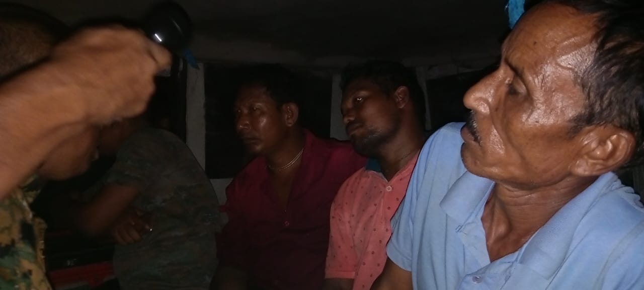 দুর্গোৎসব দেখতে কাঁটাতারের বেড়া পার , হলদিবাড়ি থেকে উদ্ধার ২ বাংলাদেশী নাগরিক