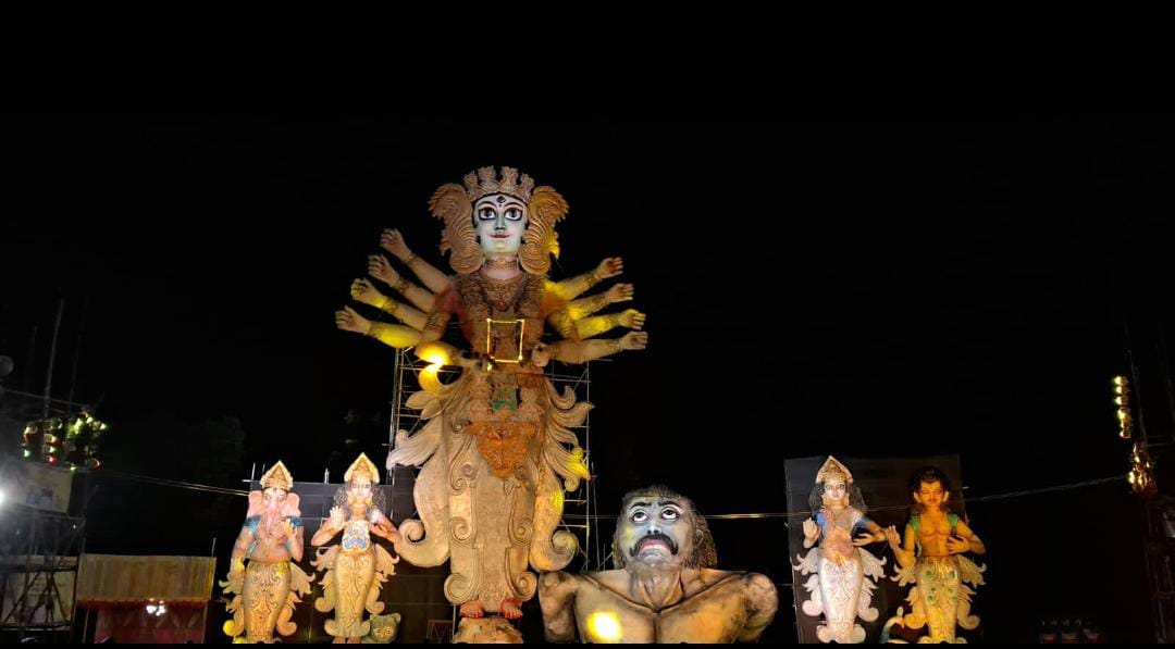 'বিশ্বের সবচেয়ে বড় দুর্গা প্রতিমার গ্রাম' , নতুন পরিচয়ে চিহ্নিত কামালপুর