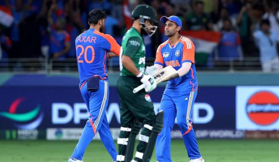 এশিয়া কাপ , ভারতীয় বোলারদের দুরন্ত প্রত্যাবর্তন , খেতাব জয়ের লড়াইয়ে ভারতের দরকার ১৪৭