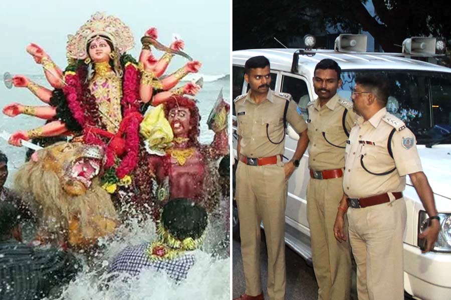 দশমীর বিসর্জন পর্বে কড়া নজরদারি , পুরসভা–পুলিশের যৌথ প্রস্তুতি