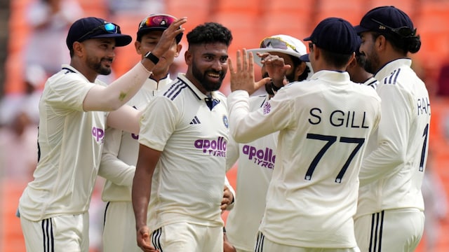 টেস্ট সিরিজ , সিরাজ - বুমরার দাপট , ১৬২ রানে শেষ ওয়েস্ট ইন্ডিজ