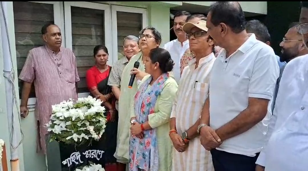 অহিংসার পথেই বিশ্বাস , গান্ধী জয়ন্তীতে শ্রদ্ধার্ঘ্য তৃণমূল নেতৃত্বের