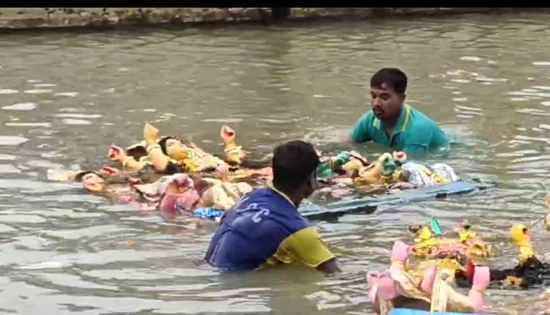 বিদায়ের সুরে শুরু বিসর্জন , ঘাটে মোতায়েন বিশেষ বাহিনী