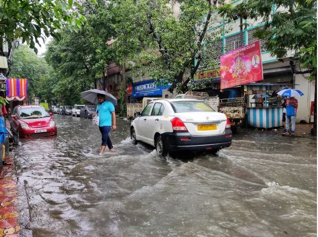 একাদশীতে বাংলায় দুর্যোগের আভাস , দক্ষিণবঙ্গে দফায় দফায় ভারী বৃষ্টির সম্ভাবনা