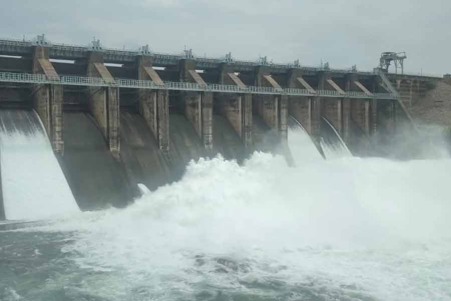 দুর্যোগ আতঙ্কের মধ্যে জল ছাড়ল DVC , দক্ষিণবঙ্গে বন্যার ভীতি