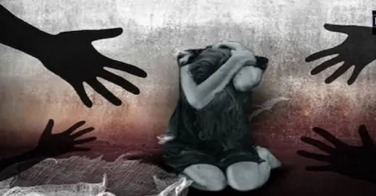 ঠাকুর দেখার অছিলায় নাবালিকাকে গণধর্ষণ, গ্রেফতার ৩ যুবক