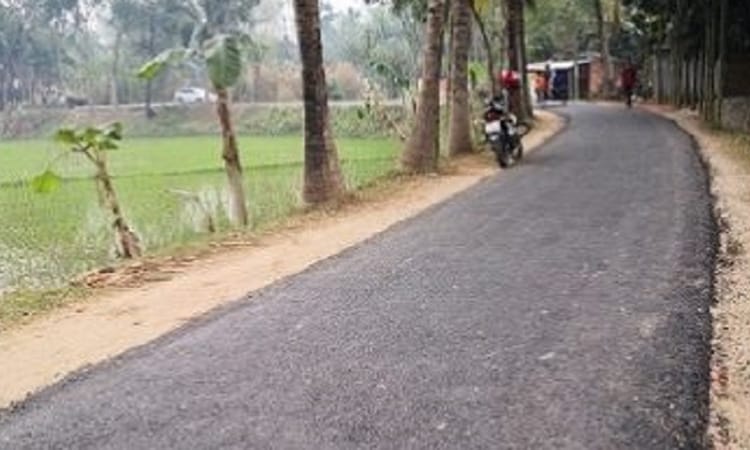 স্বাধীনতার ৭৯ বছর পর গ্রামে তৈরি পাকা রাস্তা , অনন্য স্বপ্নপূরণ এলাকাবাসীর