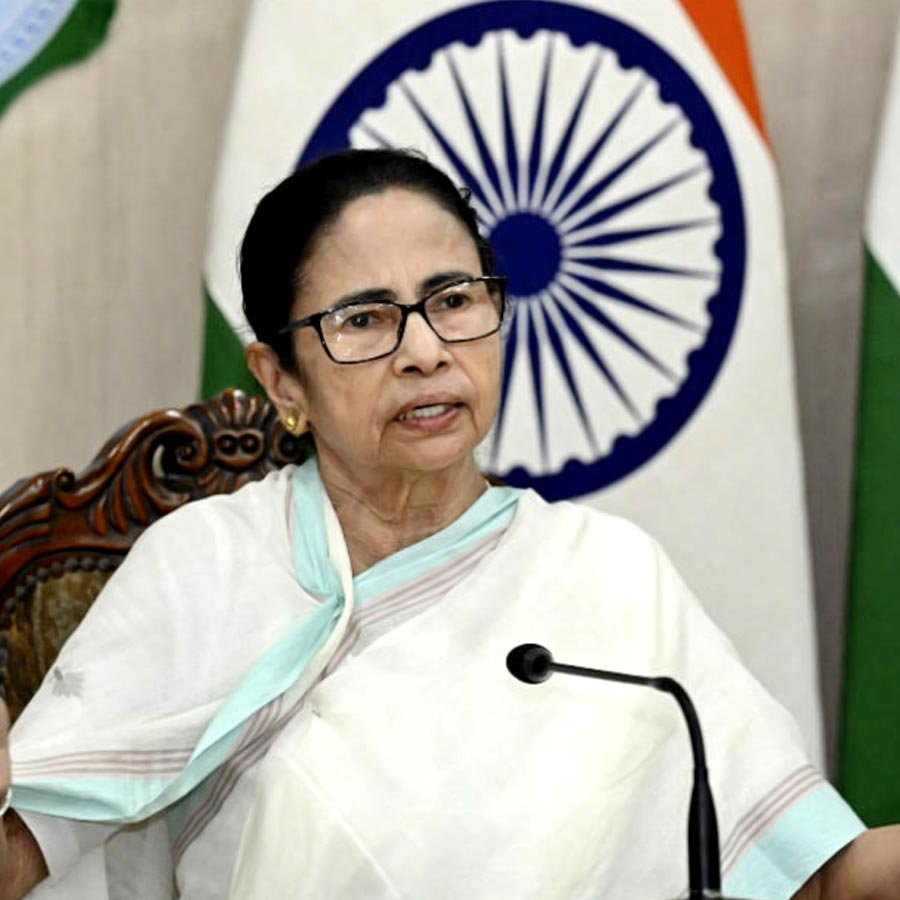 প্রকৃতির রোষানলে বিপর্যস্ত উত্তরবঙ্গ , সোমবার সরজমিনে যাচ্ছেন মুখ্যমন্ত্রী মমতা বন্দ্যোপাধ্যায়
