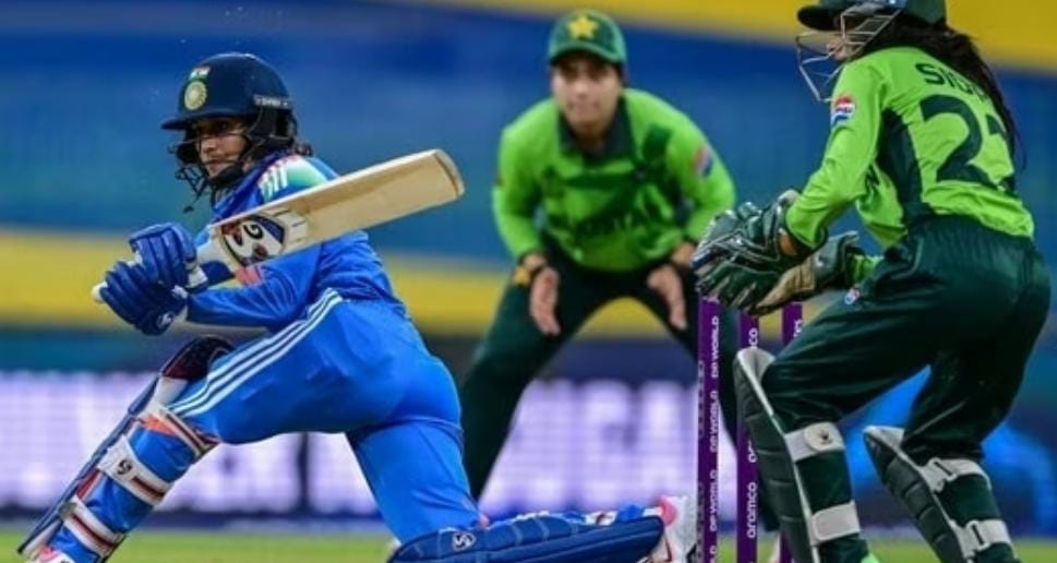 মহিলা বিশ্বকাপ , ২৪৮ রানে থেমে গেল স্মৃতিরা , ফের পাক বধের সুযোগ ভারতের