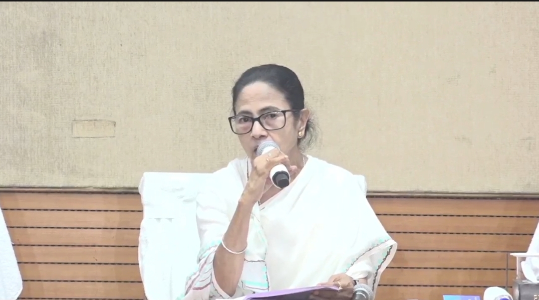 দুর্যোগের আভাস আগেই ছিল, সতর্কতার ফলেই বহু প্রাণ বেঁচেছে , ৪ অক্টোবর রাতের বর্ণনা মুখ্যমন্ত্রীর মুখে