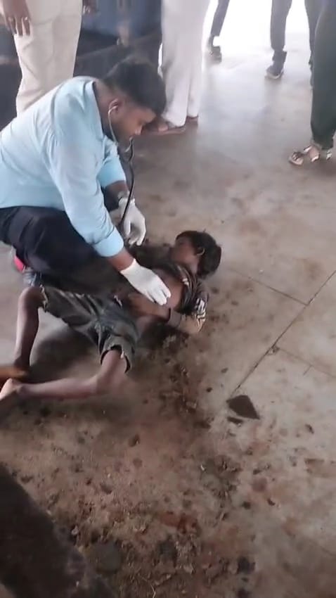 লোহার বিম চাপা পড়ে মৃত্যু ৮ বছরের এক শিশু , ঘটনায় শোকের ছায়া এলাকায়
