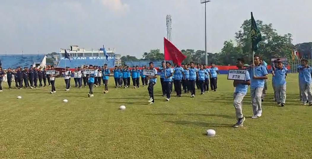 সীমান্ত রক্ষীদের মধ্যে ফুটবল উন্মাদনা , বিএসএফের উদ্যোগে আয়োজিত ৪৮ তম ইন্টার ফ্রন্টিয়ার টুর্নামেন্ট