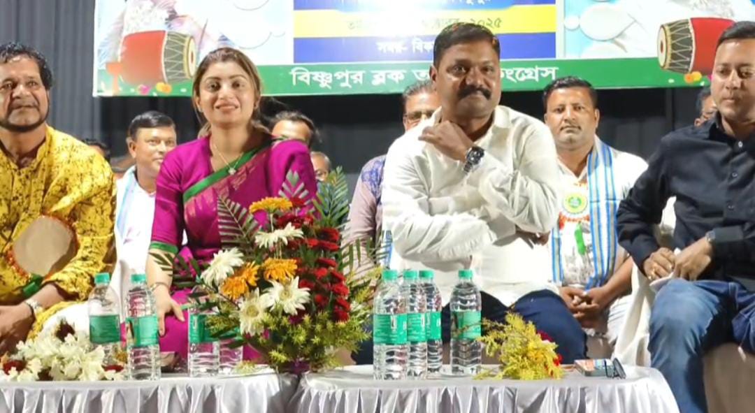 তৃণমূলে গোষ্ঠীদ্বন্দ্বের কথা স্বীকার সুব্রত দত্তের , দলীয় কর্মীদের উদ্দেশ্যে দিলেন কড়া বার্তাও