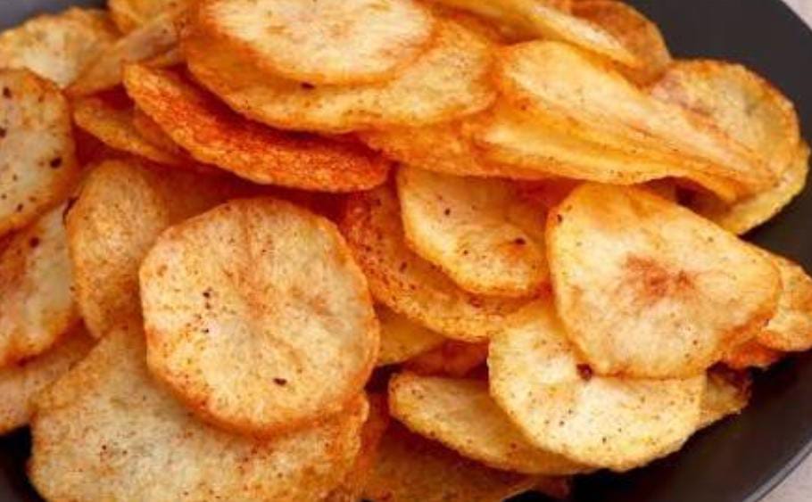 বাড়িতেই বানিয়ে নিন দারুণ স্বাদের মচমচে আলুর চিপস