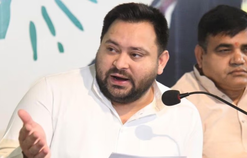 ফাটল ইন্ডিয়া জোটে! ভোটমুখী বিহারে ১২ আসন না পেলে একা লড়াইয়ের হুমকি, চাপে তেজস্বী