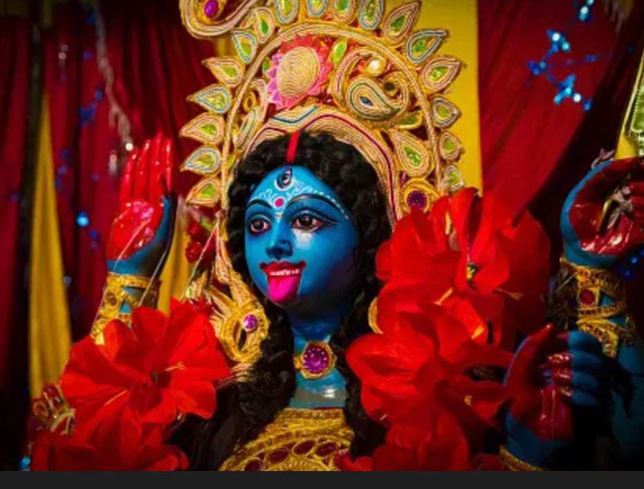 বাকি মাত্র হাতে গোনা কয়েকটা দিন , শিলিগুড়িতে জোরকদমে চলছে কালীপুজোর প্রস্তুতি