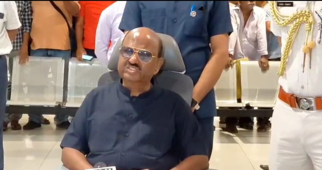 দুর্গাপুর গণধর্ষণ কাণ্ডে রাজ্যপালের উদ্বেগ, নির্যাতিতার পাশে দাঁড়ালেন সিভি আনন্দ বোস