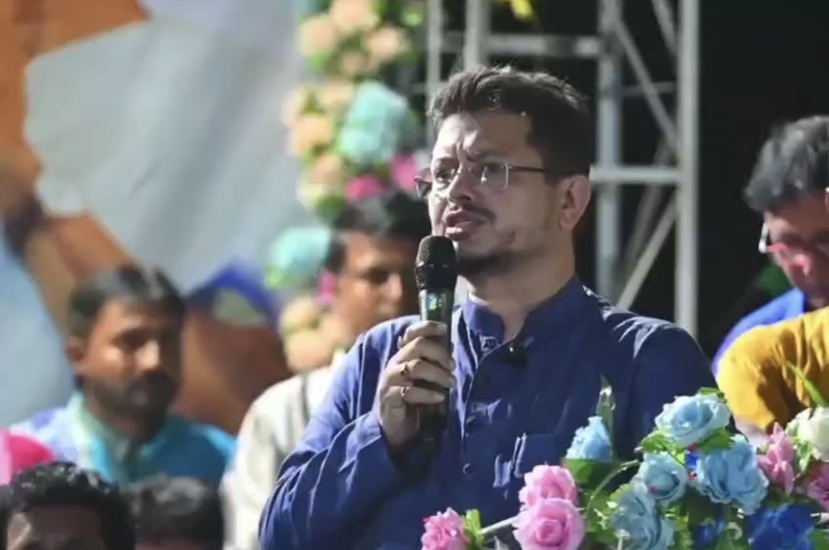 শ্রীচৈতন্যদেবের প্রকৃত উত্তরাধিকারী মমতা বন্দ্যোপাধ্যায়!” রাজ্যজুড়ে বিস্ফোরক মন্তব্য, কটাক্ষ বিজেপির