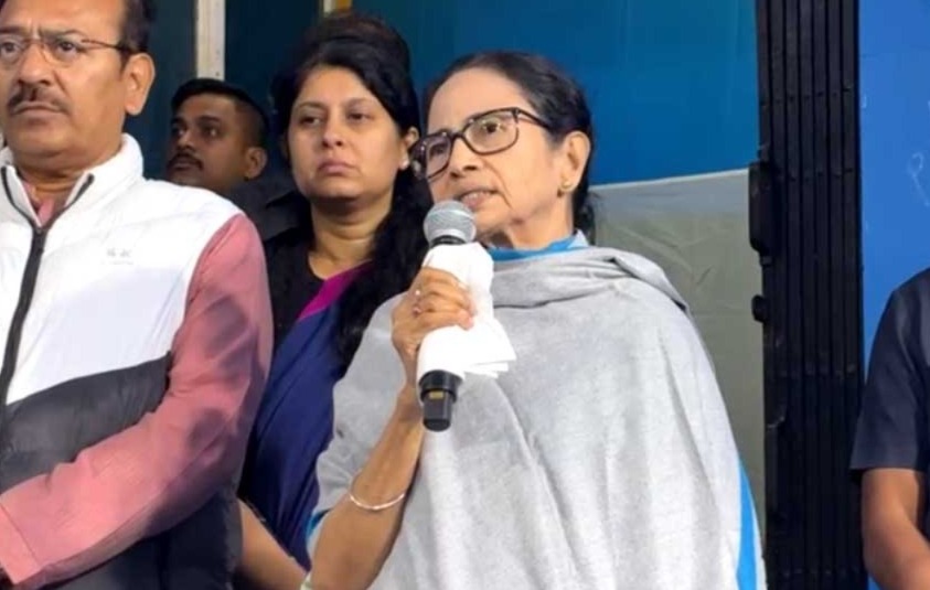 সুখিয়াপোখরিতে মমতা বন্দ্যোপাধ্যায়, দুর্গতদের আর্থিক সাহায্য মুখ্যমন্ত্রীর