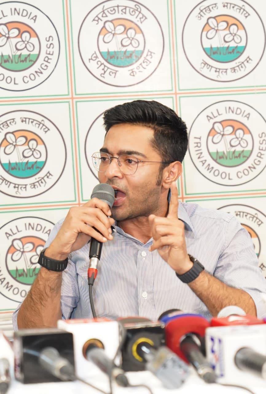 সংবিধান সংশোধনী বিলকে কটাক্ষ, অমিত শাহকে ‘কাপুরুষ’ বলে আক্রমণ অভিষেক বন্দ্যোপাধ্যায়ের