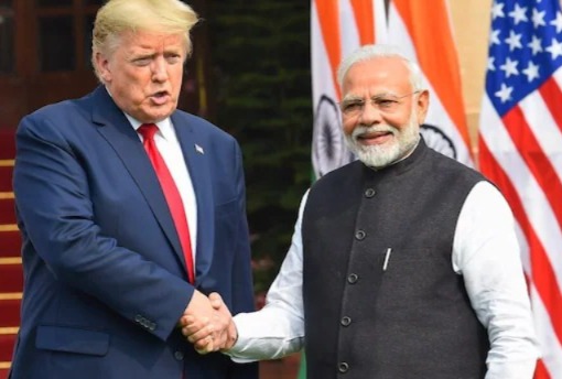 আলোর উৎসবে সুখবর, ভারতের ওপর শুল্কের খাঁড়া কমাতে রাজি ‘বন্ধু’ ট্রাম্প