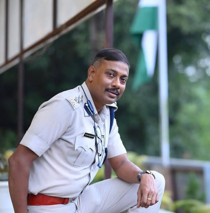 কোচবিহারে কালীপুজোর রাতে লাঠিচার্জ বিতর্ক , বদলি করা হল এসপি দ্যুতিমান ভট্টাচার্যকে