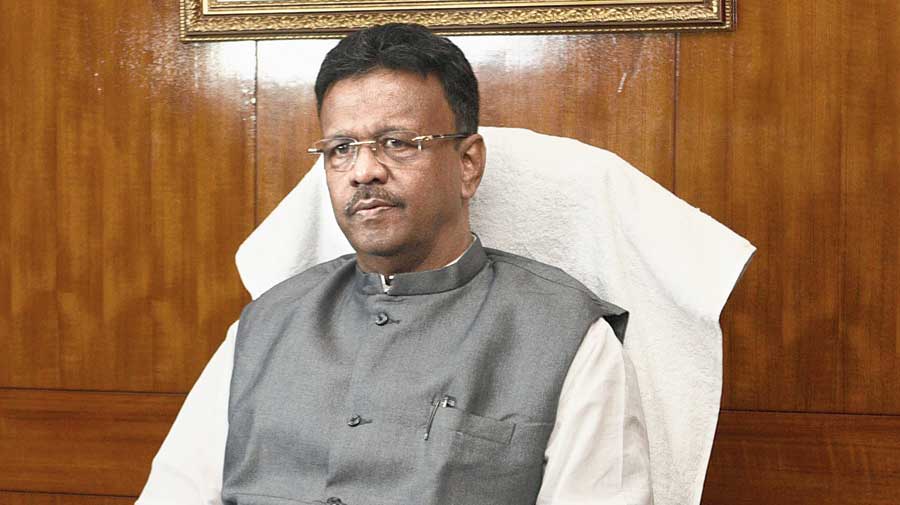 খাস কলকাতায় মেয়রের ওয়ার্ডে খুন, গলায় লোহার রড ঢুকিয়ে যুবককে হত্যা