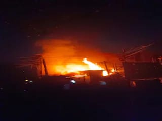 রবি সন্ধ্যায় মানিকতলায় বিধ্বংসী অগ্নিকাণ্ড , আগুন নেভাতে তৎপর দমকল