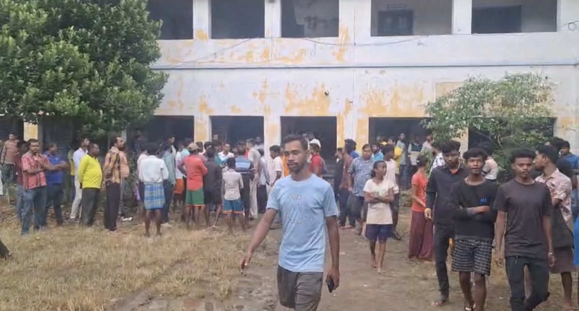 স্কুল চত্বরে অংকের শিক্ষকের ঝুলন্ত দেহ, চাঞ্চল্য বাঁকুড়ায়