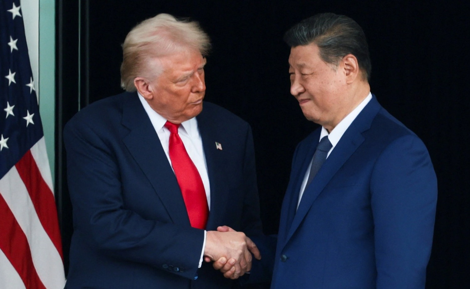 বিরল খনিজ নিয়ে চুক্তি, চীনের ১০ শতাংশ শুল্ক কমানোর প্রতিশ্রুতি ট্রাম্পের